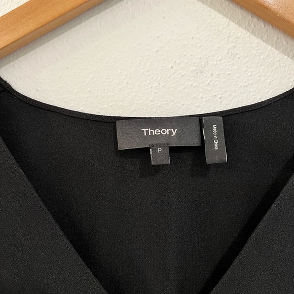 THEORY a-line v-neck black sleeveless blouse in Rosalina crepe size XS - Picture 4 of 13